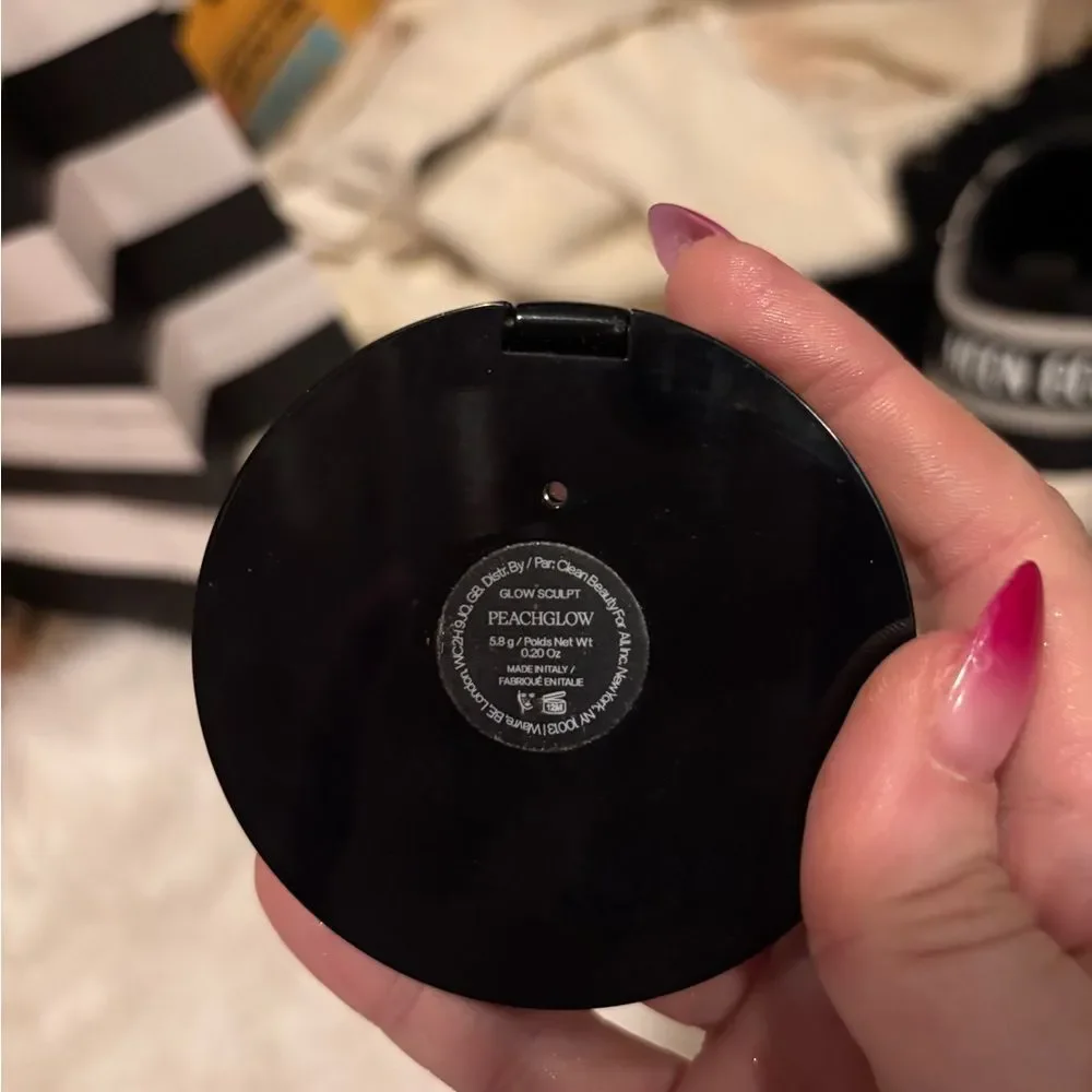 Saie Black Compact with Peach Glow